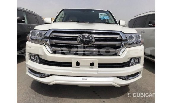 Buy Import Toyota Land Cruiser White Car in Import - Dubai in Attapeu Province Buy Import Toyota Land Cruiser White Car in Import - Dubai in Attapeu Province