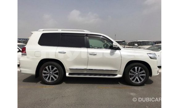 Buy Import Toyota Land Cruiser White Car in Import - Dubai in Attapeu Province Buy Import Toyota Land Cruiser White Car in Import - Dubai in Attapeu Province
