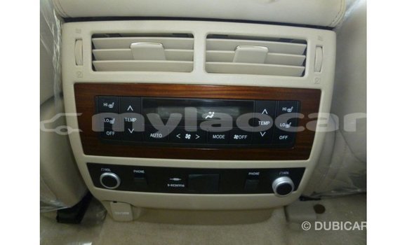Acheter Import Voiture Toyota Land Cruiser Blanc à Import - Dubai, Attapeu Province Acheter Import Voiture Toyota Land Cruiser Blanc à Import - Dubai, Attapeu Province