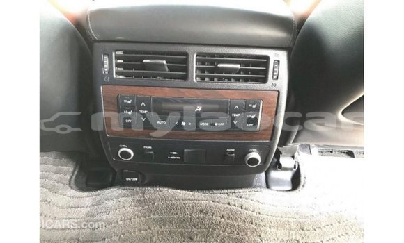 Buy Import Toyota Land Cruiser White Car in Import - Dubai in Attapeu Province Buy Import Toyota Land Cruiser White Car in Import - Dubai in Attapeu Province