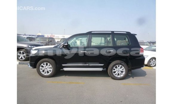 Acheter Import Voiture Toyota Land Cruiser Noir à Import - Dubai, Attapeu Province Acheter Import Voiture Toyota Land Cruiser Noir à Import - Dubai, Attapeu Province