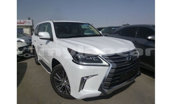 Acheter Import Voiture Lexus LX Blanc à Import - Dubai, Attapeu Province Acheter Import Voiture Lexus LX Blanc à Import - Dubai, Attapeu Province