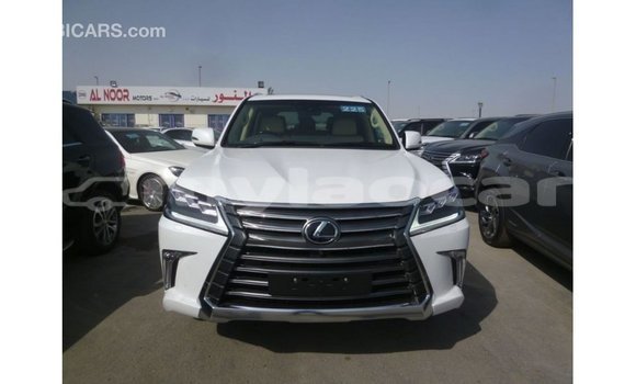 Acheter Import Voiture Lexus LX Blanc à Import - Dubai, Attapeu Province Acheter Import Voiture Lexus LX Blanc à Import - Dubai, Attapeu Province