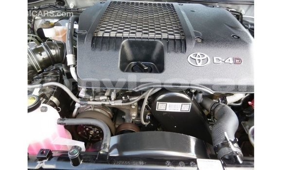 Buy Import Toyota Hilux Other Car in Import - Dubai in Attapeu Province Buy Import Toyota Hilux Other Car in Import - Dubai in Attapeu Province