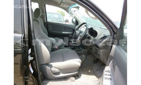 Buy Import Toyota Hilux Black Car in Import - Dubai in Attapeu Province Buy Import Toyota Hilux Black Car in Import - Dubai in Attapeu Province