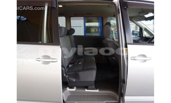Buy Import Toyota Voxy Other Car in Import - Dubai in Attapeu Province Buy Import Toyota Voxy Other Car in Import - Dubai in Attapeu Province