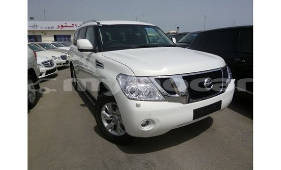Acheter Import Voiture Nissan Patrol Blanc à Import - Dubai, Attapeu Province Acheter Import Voiture Nissan Patrol Blanc à Import - Dubai, Attapeu Province