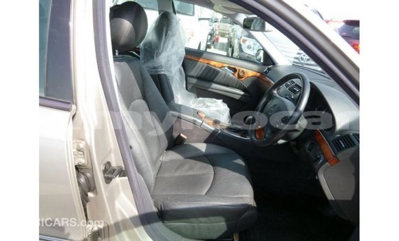 Acheter Import Voiture Mercedes-Benz 200 Autre à Import - Dubai, Attapeu Province Acheter Import Voiture Mercedes-Benz 200 Autre à Import - Dubai, Attapeu Province