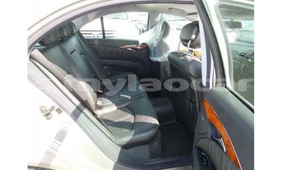 Acheter Import Voiture Mercedes-Benz 200 Autre à Import - Dubai, Attapeu Province Acheter Import Voiture Mercedes-Benz 200 Autre à Import - Dubai, Attapeu Province