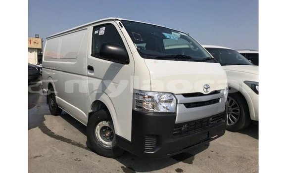 Buy Import Toyota Hiace White Car in Import - Dubai in Attapeu Province Buy Import Toyota Hiace White Car in Import - Dubai in Attapeu Province