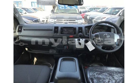 Buy Import Toyota Hiace White Car in Import - Dubai in Attapeu Province Buy Import Toyota Hiace White Car in Import - Dubai in Attapeu Province