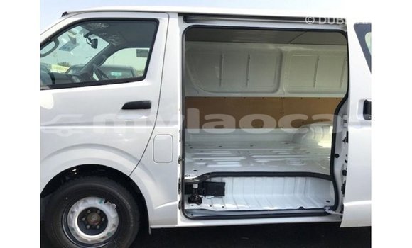 Buy Import Toyota Hiace White Car in Import - Dubai in Attapeu Province Buy Import Toyota Hiace White Car in Import - Dubai in Attapeu Province