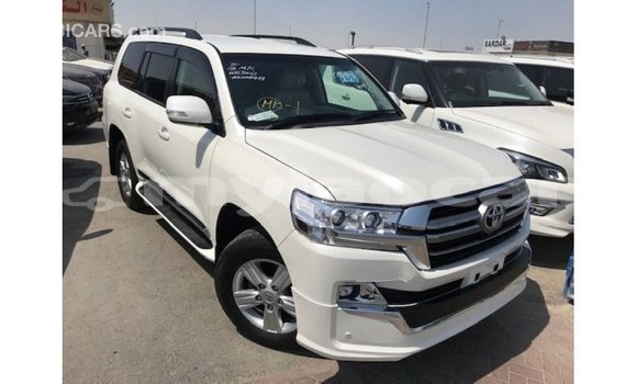 Buy Import Toyota Land Cruiser White Car in Import - Dubai in Attapeu Province Buy Import Toyota Land Cruiser White Car in Import - Dubai in Attapeu Province