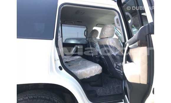 Buy Import Toyota Land Cruiser White Car in Import - Dubai in Attapeu Province Buy Import Toyota Land Cruiser White Car in Import - Dubai in Attapeu Province