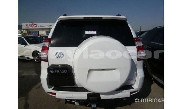 Acheter Import Voiture Toyota Prado Blanc à Import - Dubai, Attapeu Province Acheter Import Voiture Toyota Prado Blanc à Import - Dubai, Attapeu Province
