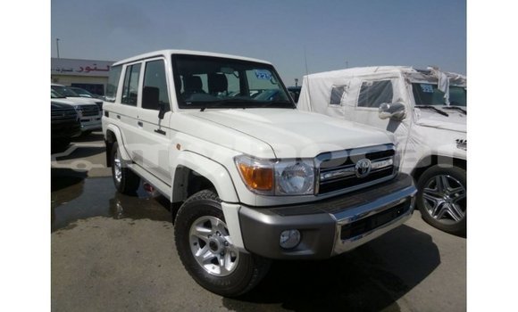 Buy Import Toyota Land Cruiser White Car in Import - Dubai in Attapeu Province Buy Import Toyota Land Cruiser White Car in Import - Dubai in Attapeu Province