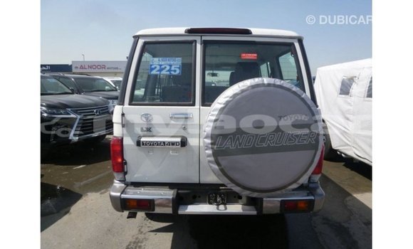 Buy Import Toyota Land Cruiser White Car in Import - Dubai in Attapeu Province Buy Import Toyota Land Cruiser White Car in Import - Dubai in Attapeu Province