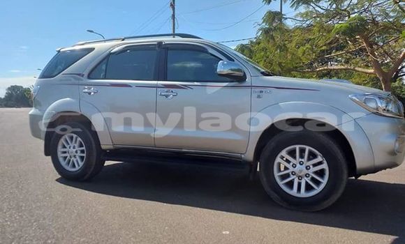 Buy Used Toyota Fortuner Silver Car in Vientiane in Vientiane Province Buy Used Toyota Fortuner Silver Car in Vientiane in Vientiane Province