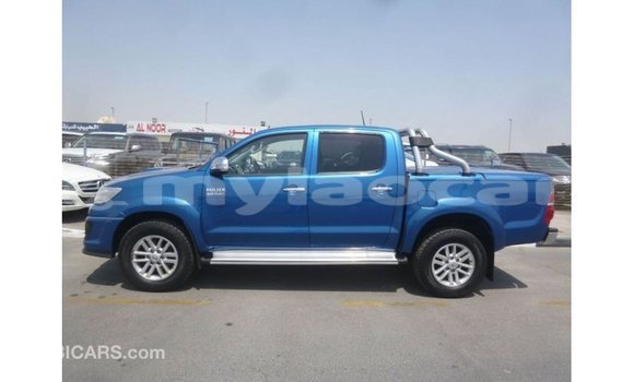 Buy Import Toyota Hilux Blue Car in Import - Dubai in Attapeu Province Buy Import Toyota Hilux Blue Car in Import - Dubai in Attapeu Province