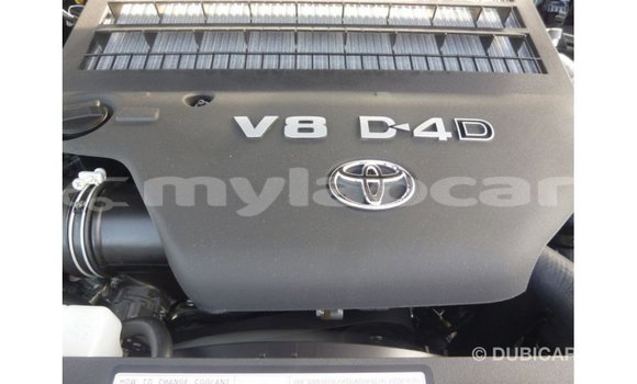 Acheter Import Voiture Toyota Land Cruiser Autre à Import - Dubai, Attapeu Province Acheter Import Voiture Toyota Land Cruiser Autre à Import - Dubai, Attapeu Province