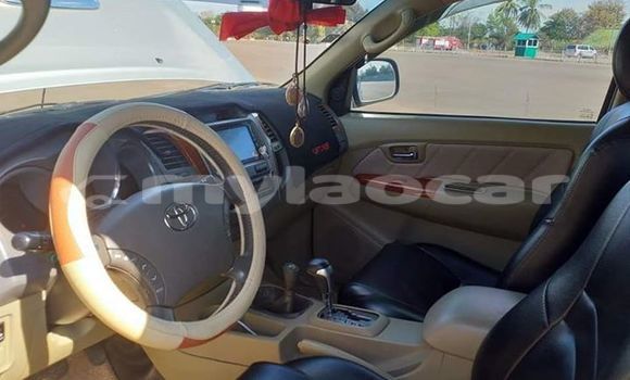 Buy Used Toyota Fortuner Silver Car in Vientiane in Vientiane Province Buy Used Toyota Fortuner Silver Car in Vientiane in Vientiane Province