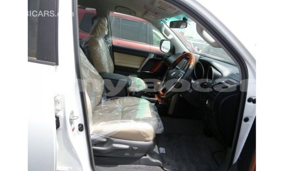 Buy Import Toyota Prado White Car in Import - Dubai in Attapeu Province Buy Import Toyota Prado White Car in Import - Dubai in Attapeu Province
