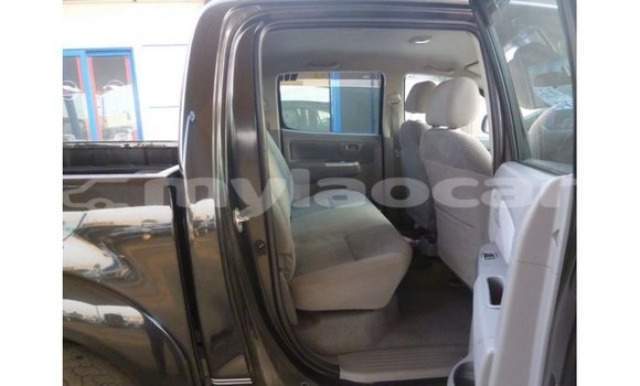 Buy Import Toyota Hilux Black Car in Import - Dubai in Attapeu Province Buy Import Toyota Hilux Black Car in Import - Dubai in Attapeu Province