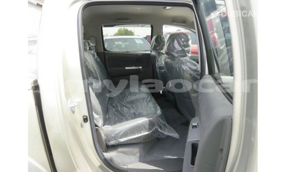 Acheter Import Voiture Toyota Hilux Autre à Import - Dubai, Attapeu Province Acheter Import Voiture Toyota Hilux Autre à Import - Dubai, Attapeu Province
