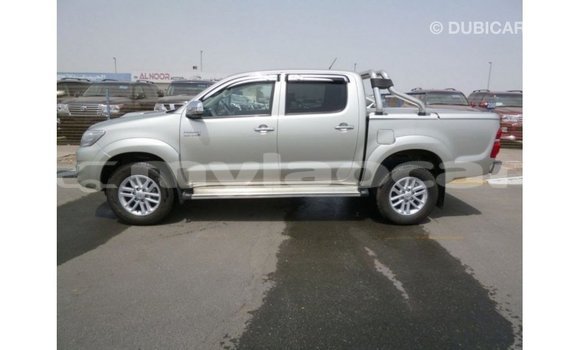 Acheter Import Voiture Toyota Hilux Autre à Import - Dubai, Attapeu Province Acheter Import Voiture Toyota Hilux Autre à Import - Dubai, Attapeu Province