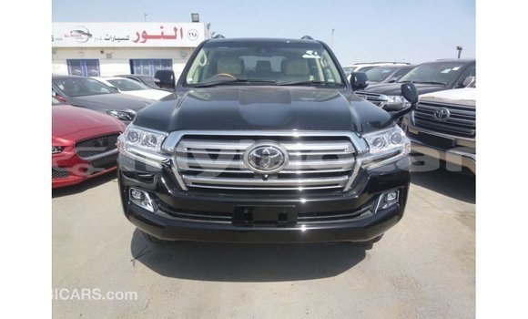 Acheter Import Voiture Toyota Land Cruiser Noir à Import - Dubai, Attapeu Province Acheter Import Voiture Toyota Land Cruiser Noir à Import - Dubai, Attapeu Province