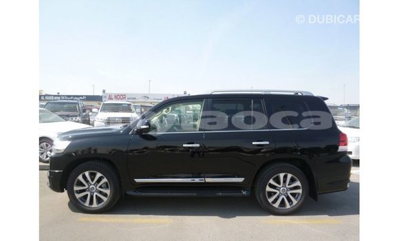 Acheter Import Voiture Toyota Land Cruiser Noir à Import - Dubai, Attapeu Province Acheter Import Voiture Toyota Land Cruiser Noir à Import - Dubai, Attapeu Province