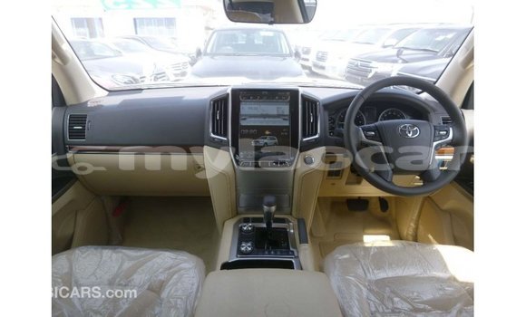 Buy Import Toyota Land Cruiser White Car in Import - Dubai in Attapeu Province Buy Import Toyota Land Cruiser White Car in Import - Dubai in Attapeu Province