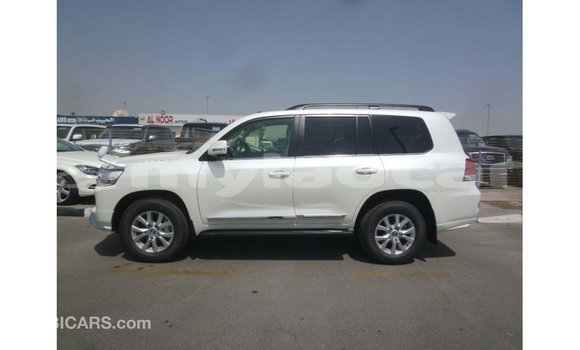 Buy Import Toyota Land Cruiser White Car in Import - Dubai in Attapeu Province Buy Import Toyota Land Cruiser White Car in Import - Dubai in Attapeu Province