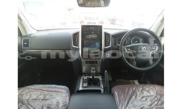 Buy Import Toyota Land Cruiser White Car in Import - Dubai in Attapeu Province Buy Import Toyota Land Cruiser White Car in Import - Dubai in Attapeu Province