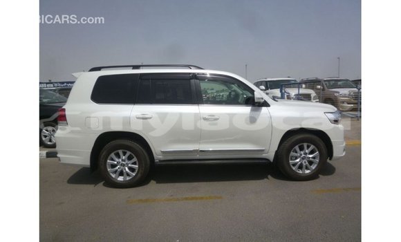 Buy Import Toyota Land Cruiser White Car in Import - Dubai in Attapeu Province Buy Import Toyota Land Cruiser White Car in Import - Dubai in Attapeu Province