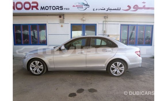 Acheter Import Voiture Mercedes-Benz 200 Autre à Import - Dubai, Attapeu Province Acheter Import Voiture Mercedes-Benz 200 Autre à Import - Dubai, Attapeu Province