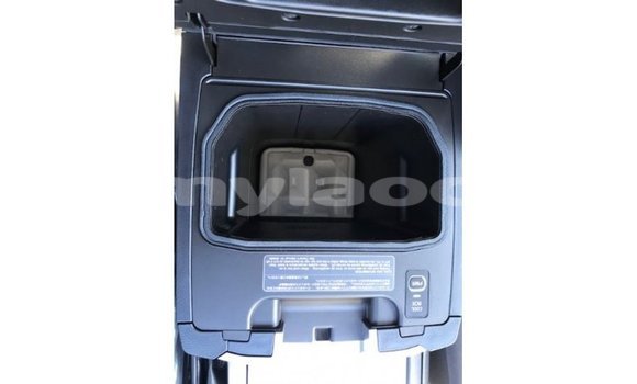 Buy Import Toyota Land Cruiser White Car in Import - Dubai in Attapeu Province Buy Import Toyota Land Cruiser White Car in Import - Dubai in Attapeu Province