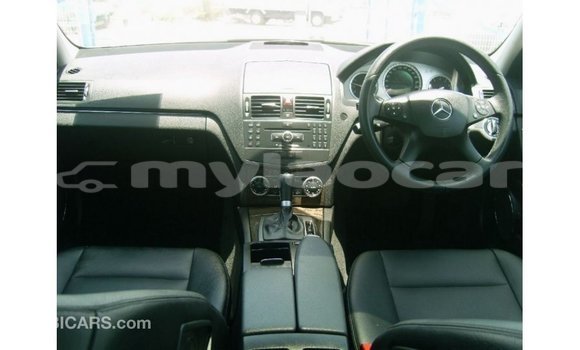 Buy Import Mercedes-Benz 190 (W201) Other Car in Import - Dubai in Attapeu Province Buy Import Mercedes-Benz 190 (W201) Other Car in Import - Dubai in Attapeu Province