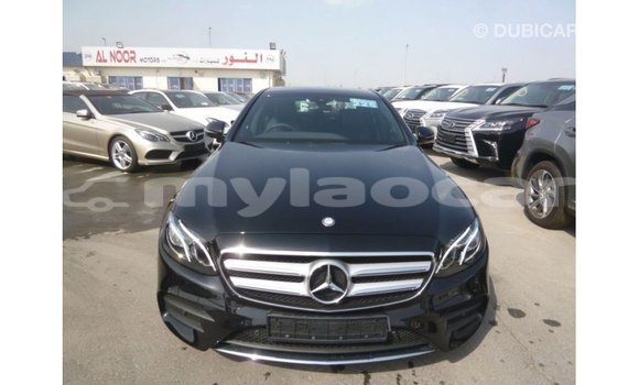 Acheter Import Voiture Mercedes-Benz 190 (W201) Noir à Import - Dubai, Attapeu Province Acheter Import Voiture Mercedes-Benz 190 (W201) Noir à Import - Dubai, Attapeu Province