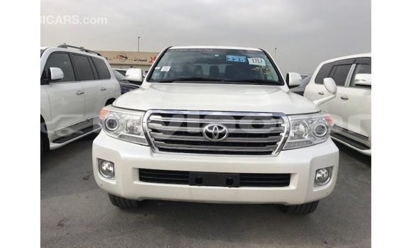 ຊື້ ການ ນຳ ເຂົ້າ Toyota Land Cruiser White ລົດ ໃນ Import - Dubai ໃນ Attapeu Province ຊື້ ການ ນຳ ເຂົ້າ Toyota Land Cruiser White ລົດ ໃນ Import - Dubai ໃນ Attapeu Province