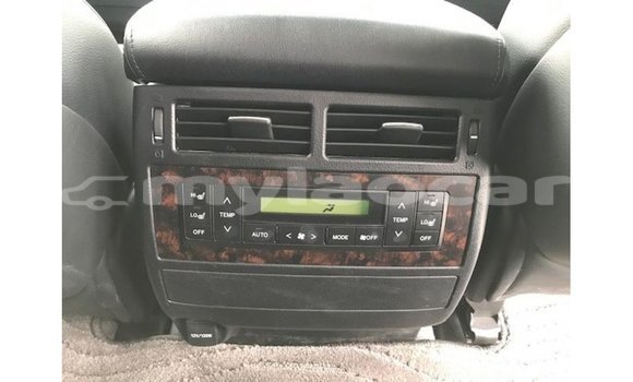 ຊື້ ການ ນຳ ເຂົ້າ Toyota Land Cruiser White ລົດ ໃນ Import - Dubai ໃນ Attapeu Province ຊື້ ການ ນຳ ເຂົ້າ Toyota Land Cruiser White ລົດ ໃນ Import - Dubai ໃນ Attapeu Province