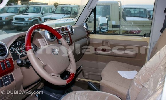 Buy Import Toyota Land Cruiser Beige Car in Import - Dubai in Attapeu Province Buy Import Toyota Land Cruiser Beige Car in Import - Dubai in Attapeu Province