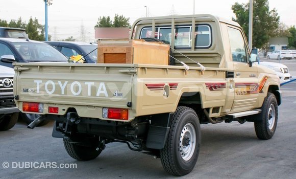 Buy Import Toyota Land Cruiser Beige Car in Import - Dubai in Attapeu Province Buy Import Toyota Land Cruiser Beige Car in Import - Dubai in Attapeu Province