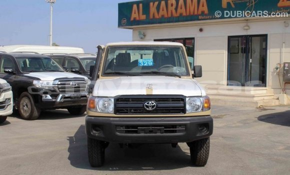 Buy Import Toyota Land Cruiser Beige Car in Import - Dubai in Attapeu Province Buy Import Toyota Land Cruiser Beige Car in Import - Dubai in Attapeu Province