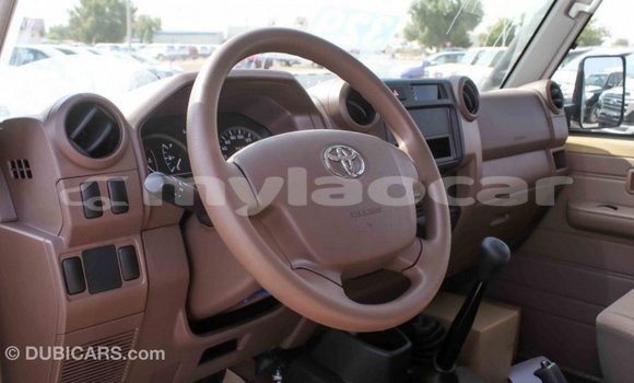 Buy Import Toyota Land Cruiser Beige Car in Import - Dubai in Attapeu Province Buy Import Toyota Land Cruiser Beige Car in Import - Dubai in Attapeu Province