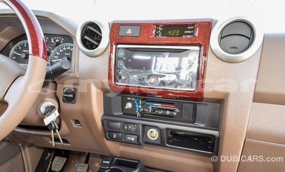 Buy Import Toyota Land Cruiser Beige Car in Import - Dubai in Attapeu Province Buy Import Toyota Land Cruiser Beige Car in Import - Dubai in Attapeu Province