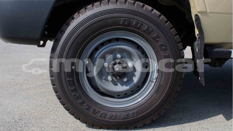 Big with watermark toyota land cruiser attapeu province import dubai 2855