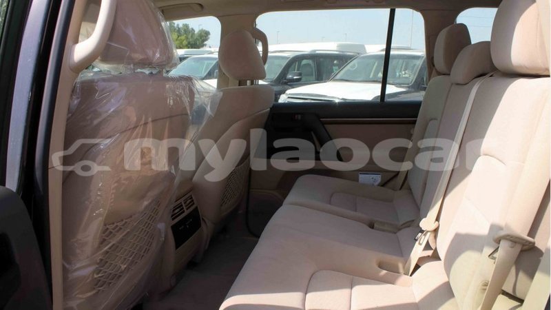 Big with watermark toyota land cruiser attapeu province import dubai 2861