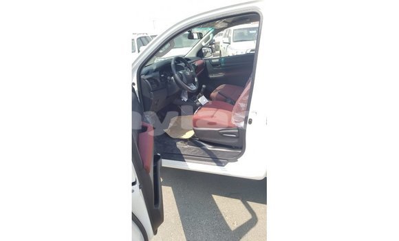 Buy Import Toyota Hilux White Car in Import - Dubai in Attapeu Province Buy Import Toyota Hilux White Car in Import - Dubai in Attapeu Province