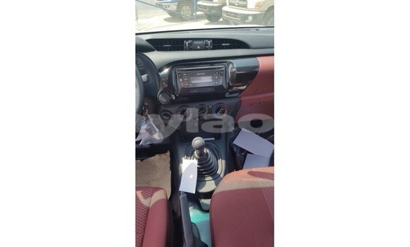 Buy Import Toyota Hilux White Car in Import - Dubai in Attapeu Province Buy Import Toyota Hilux White Car in Import - Dubai in Attapeu Province